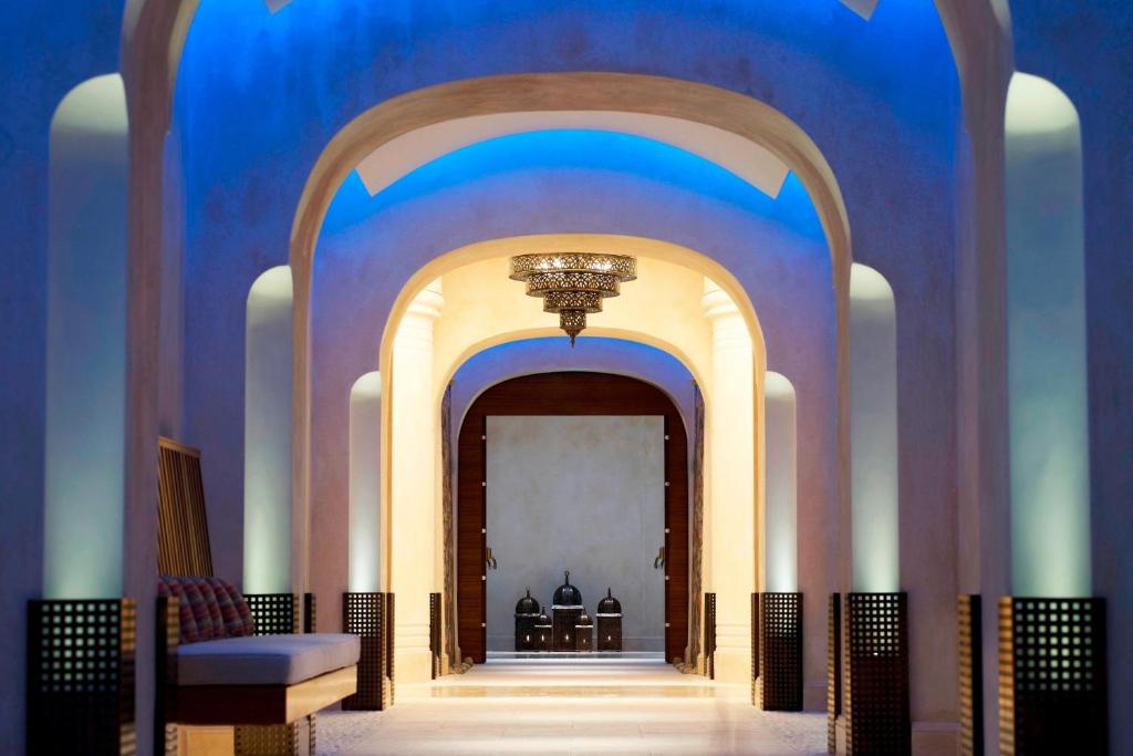 The Romanos, A luxury Collection Resort цена