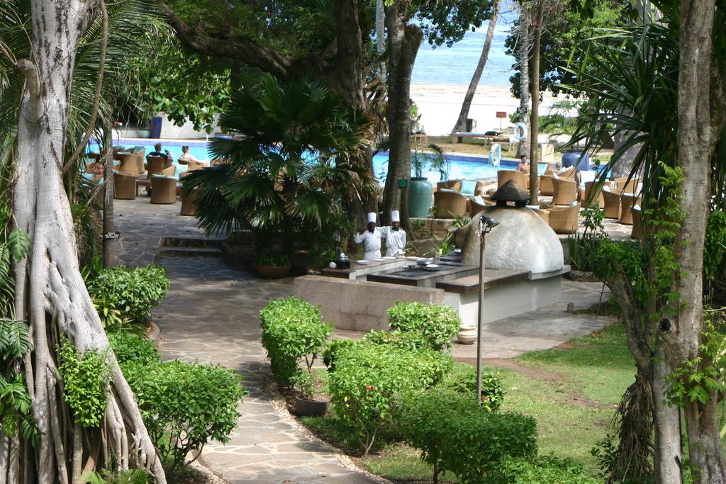 Отдых в отеле Ocean Village Club Момбаса Кения