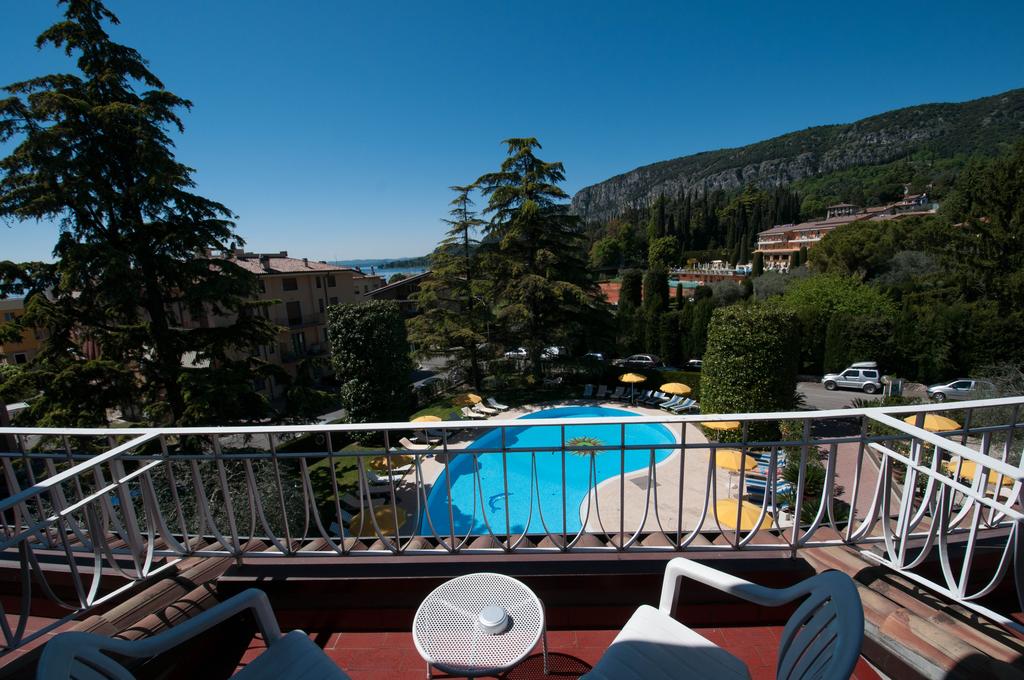 Hot tours in Hotel Hotel Continental Lake Garda