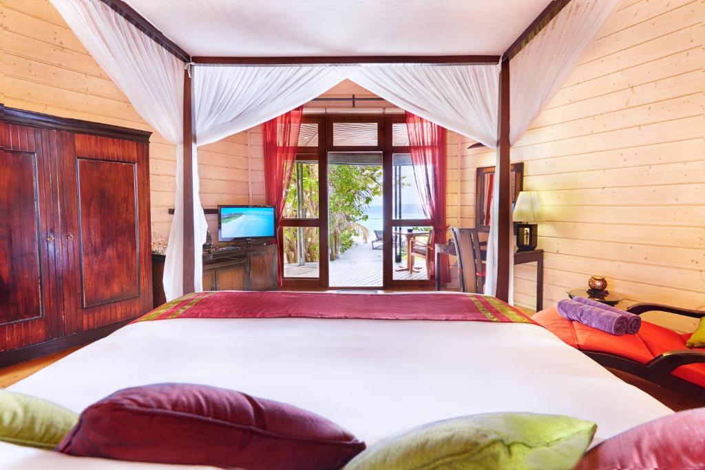 Отзывы про отдых в отеле, Komandoo Island Resort