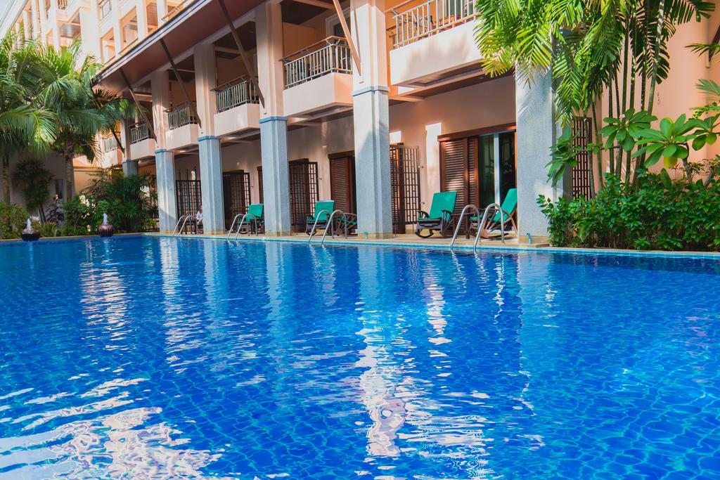 Hotel reviews Thanthip Beach Resort