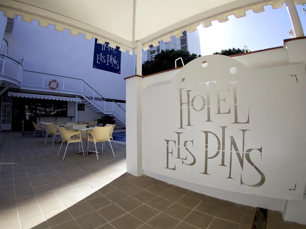 Отель, 3, Els Pins