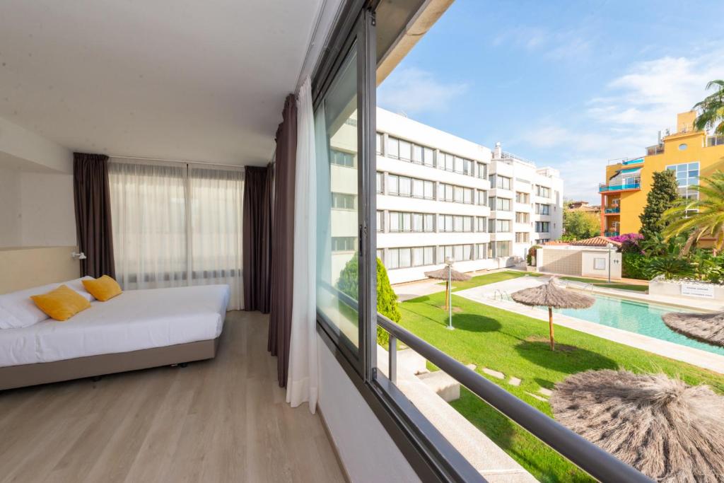 Испания Atenea Park Suites Apartments