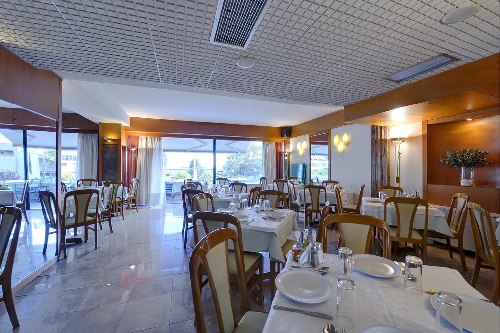 Цены в отеле Esperia Hotel Kavala
