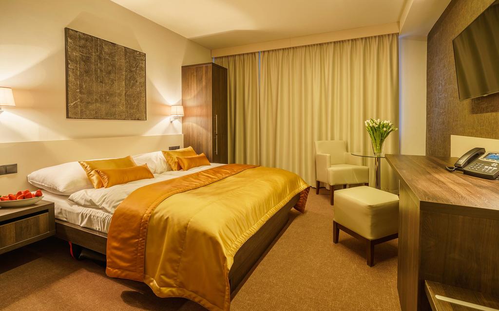Відпочинок в готелі Horizont Resort Стара Лесна