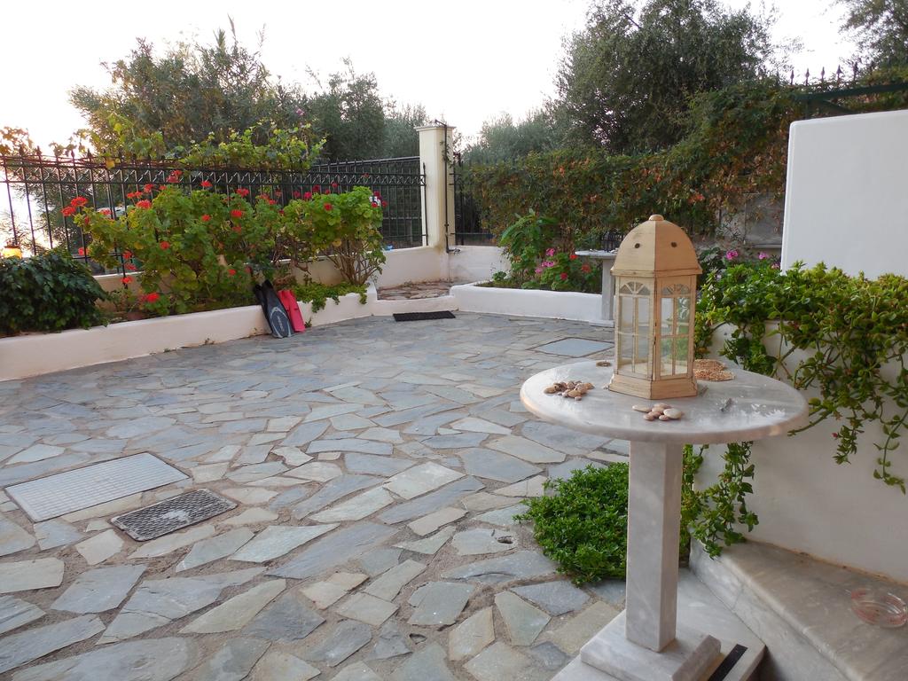 Горящие туры в отель Iris Apartments Peloponnese Мессиния Греция