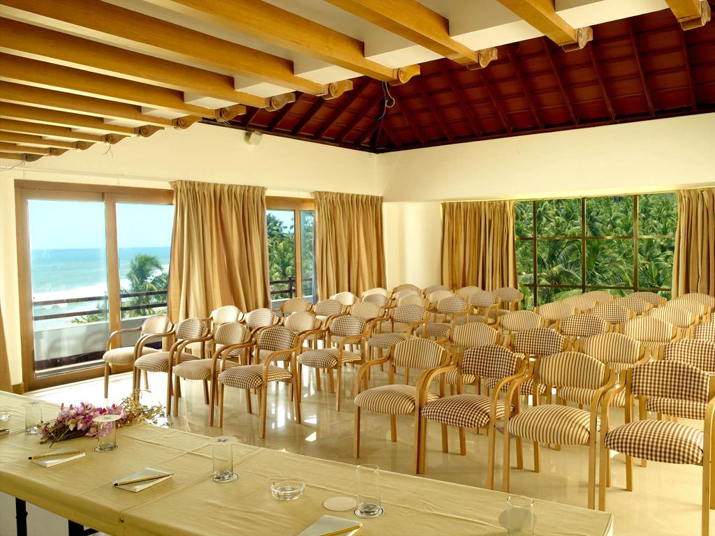 Отзывы об отеле Hindustan Beach Resort