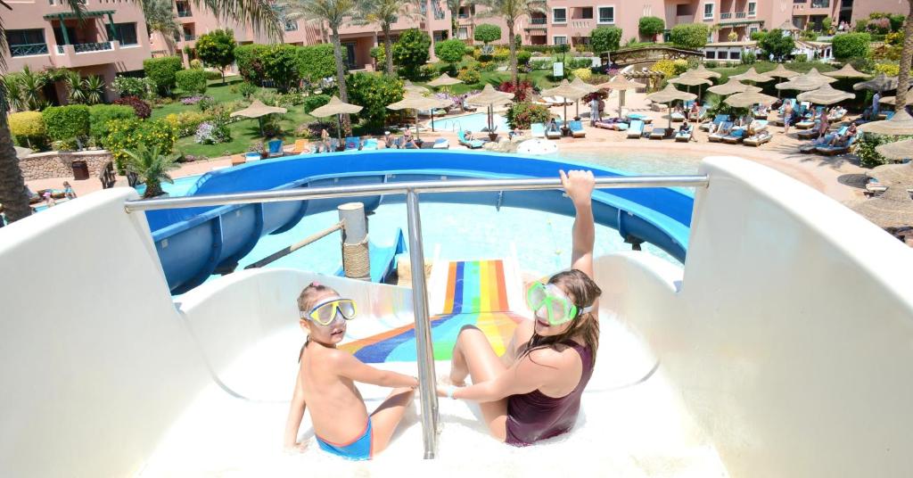 Відгуки про готелі Rehana Sharm Resort Aqua Park & Spa