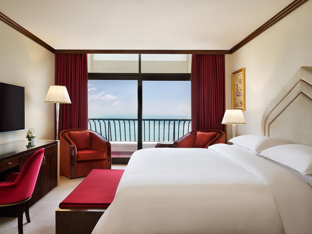 Готель, Доха (пляж), Катар, Sheraton Grand Doha Resort & Convention Hotel