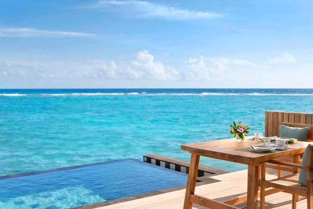 Отель, Северный Мале Атолл, Мальдивы, Hilton Maldives Amingiri Resort & Spa
