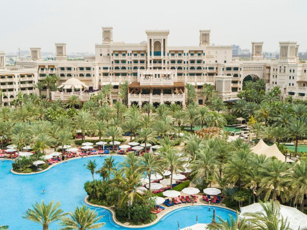 Отзывы об отеле Jumeirah Al Qasr (ex. Madinat Jumeirah Al Qasr)