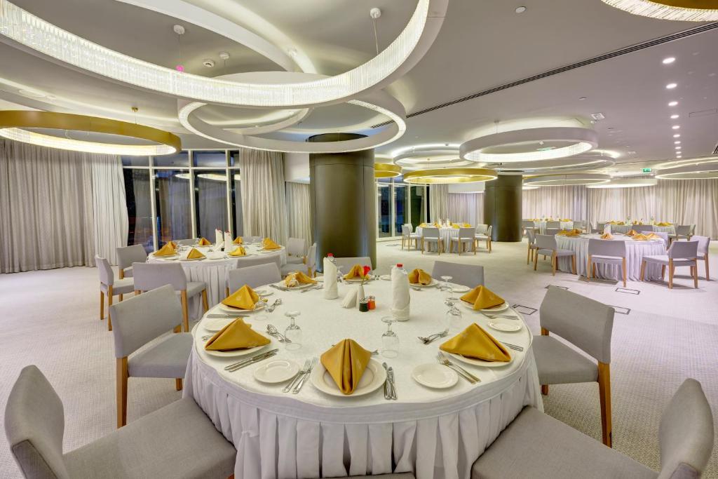 Отель, Шарджа, ОАЭ, The Act Hotel Sharjah (ex. Royal Tulip)