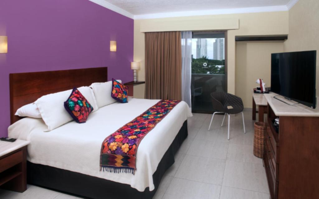 Отзывы гостей отеля Adhara Hacienda Cancun