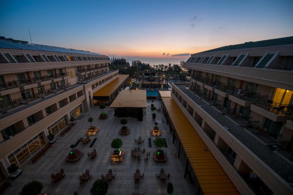 Crystal De Luxe Resort & Spa - All Inclusive, Турция, Кемер, туры, фото и отзывы