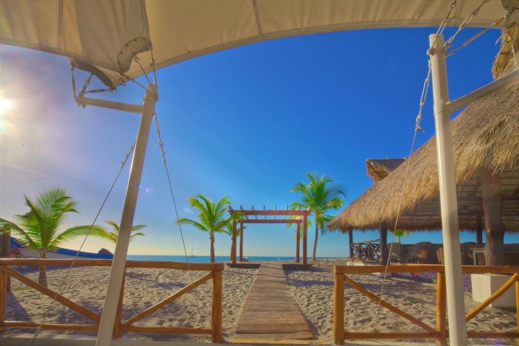 Відгуки туристів Playa Blanca Hotel & Resort