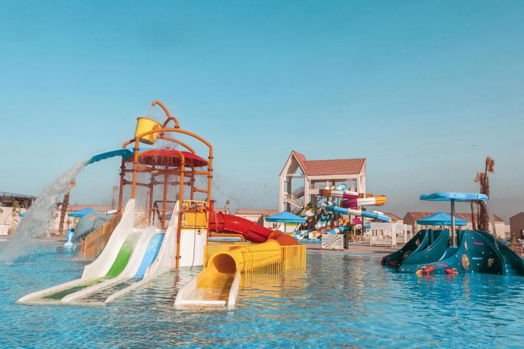 Pickalbatros Sea World Resort, entertainment