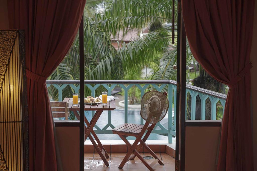 Горящие туры в отель The Pe La Resort Phuket
