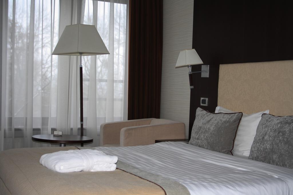 Premier Hotel Dnister Украина цены