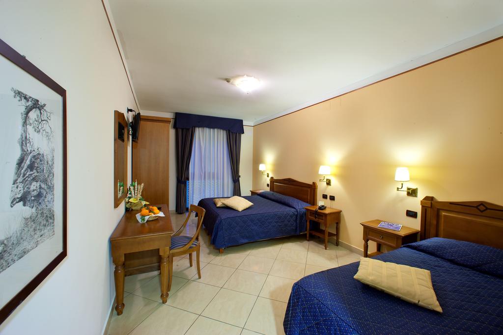 Горящие туры в отель Ulisse Deluxe Hostel Неаполитанский залив Италия