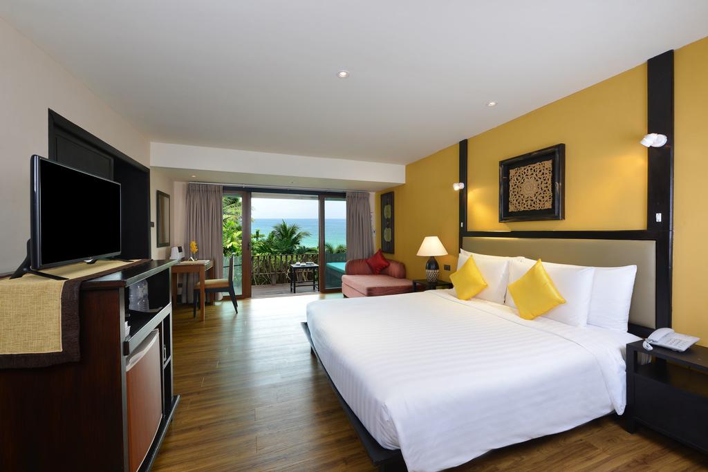 Отзывы об отеле Andaman White Beach Resort