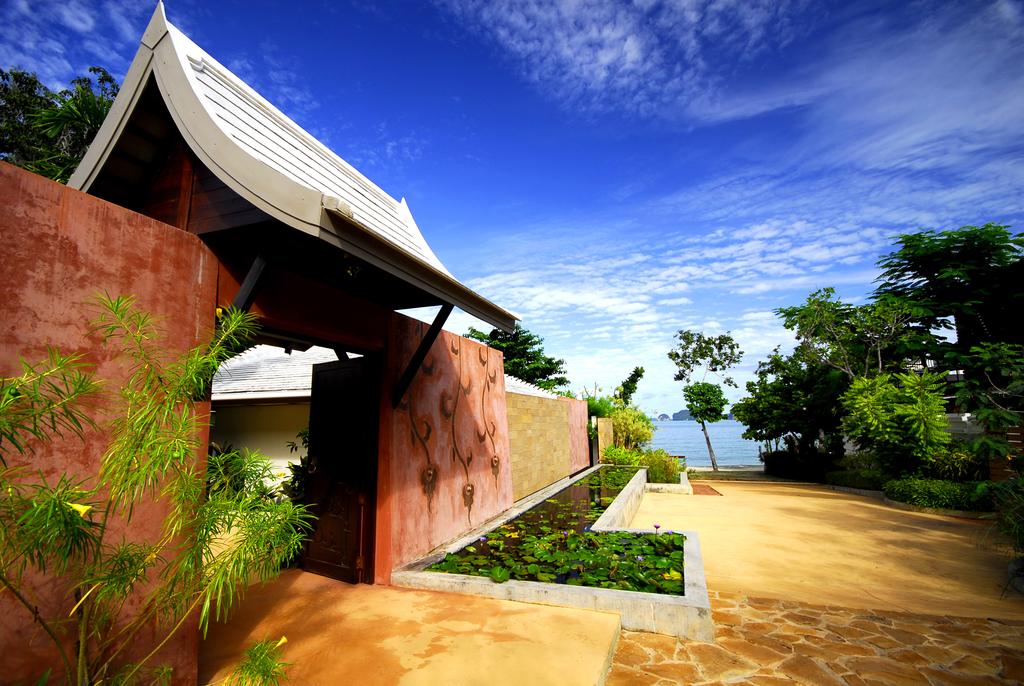 Горящие туры в отель Anyavee Tubkaek Beach Resort
