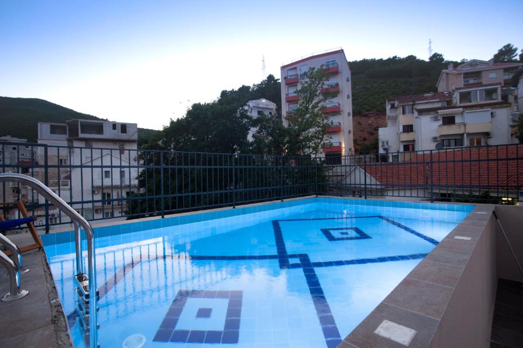 Hotel Twelve, Budva, Czarnogóra, zdjęcia z wakacje