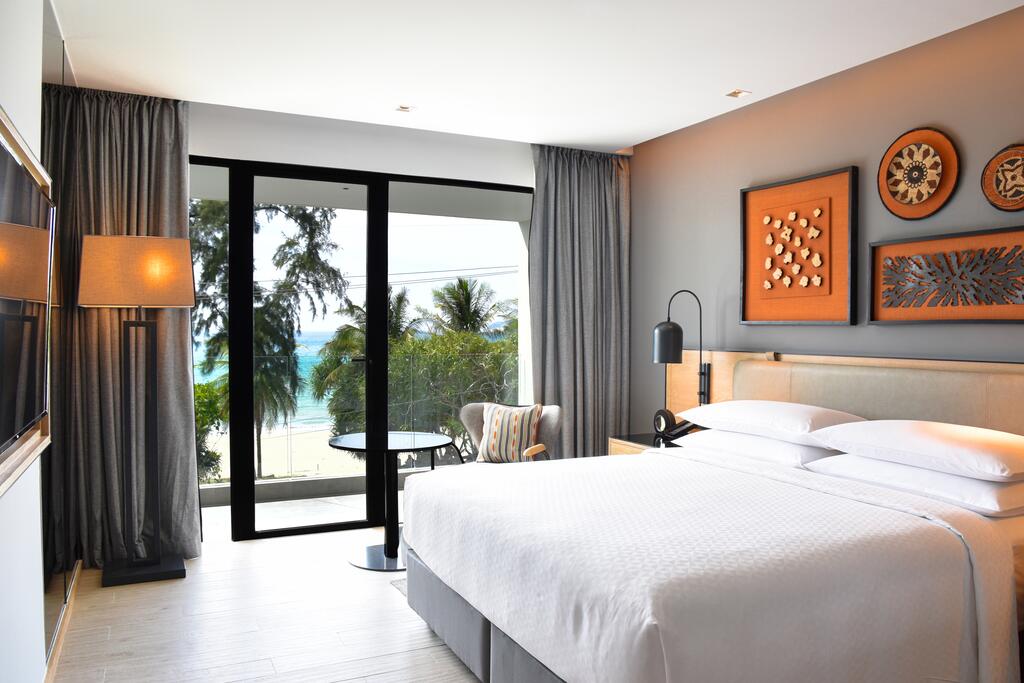 Фото готелю Four Point By Sheraton Phuket Patong Beach Resort