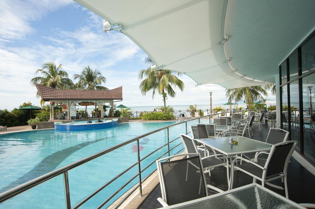 Penang Flamingo Hotel By The Beach ceny