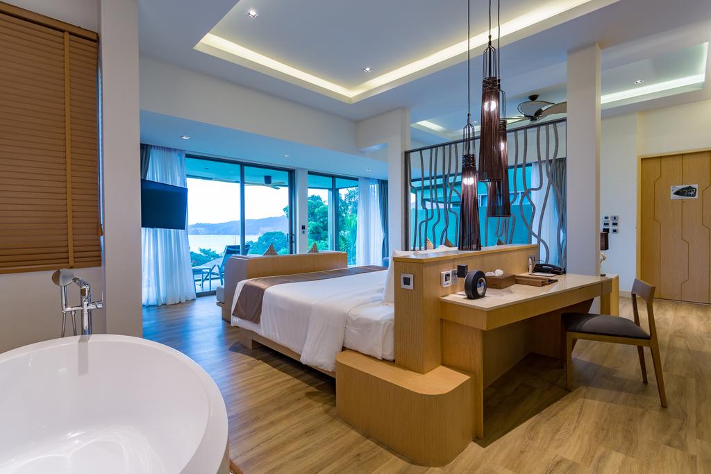 Горящие туры в отель Crest Resort & Pool Villas Патонг Таиланд