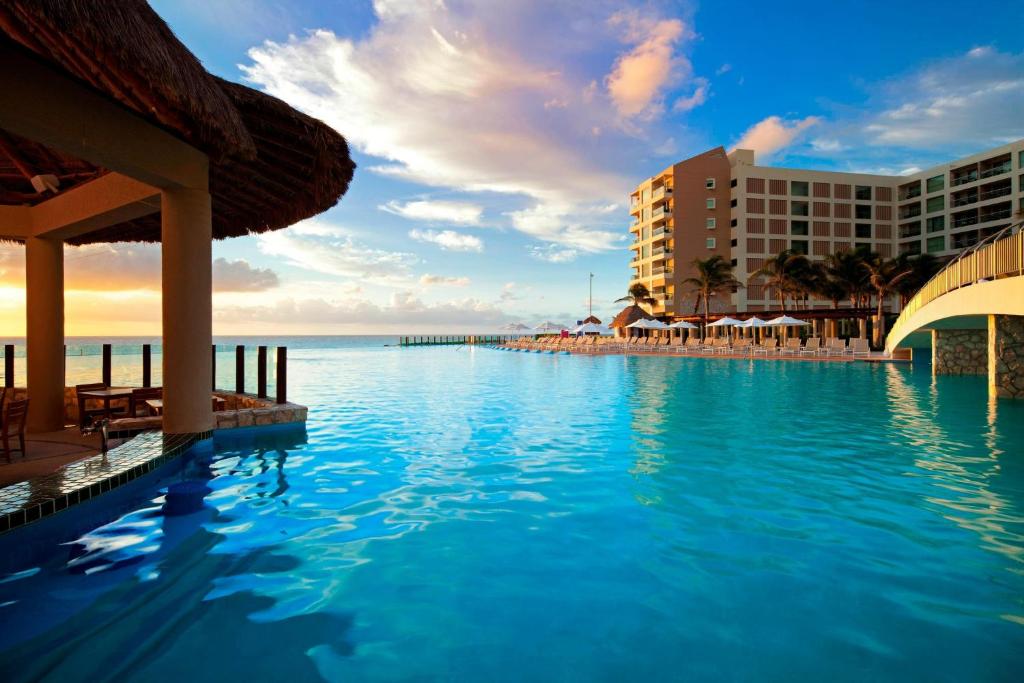 The Westin Lagunamar Ocean Resort Villas & Spa Cancun, Канкун