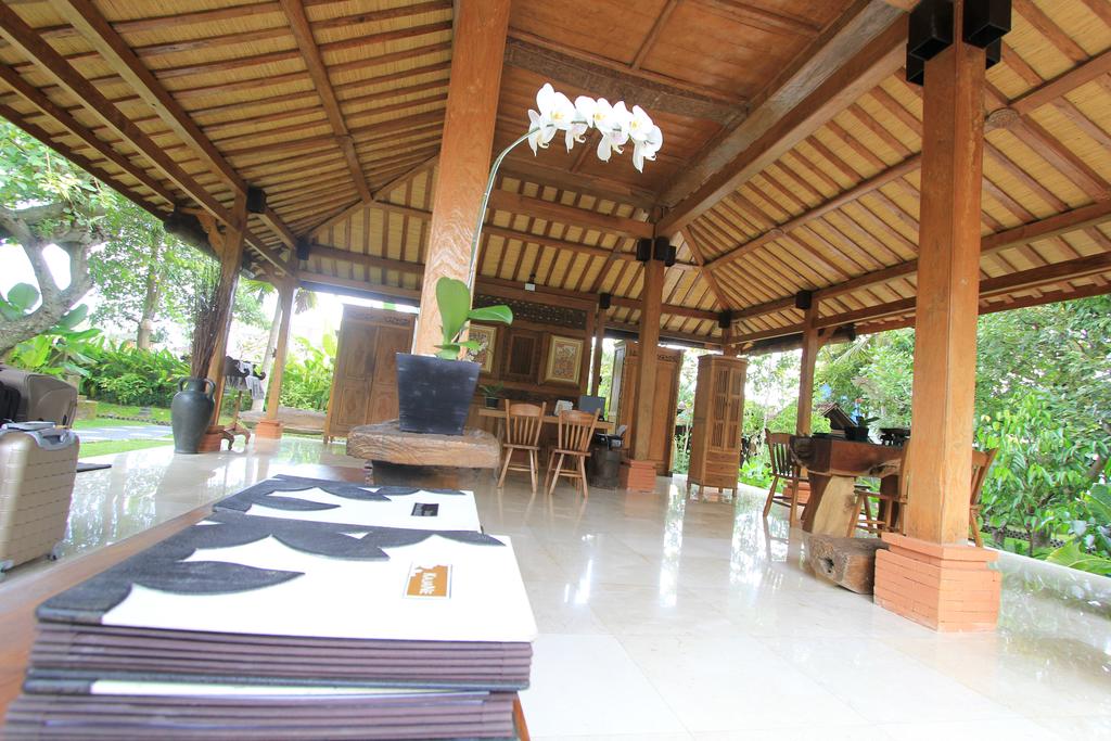 Відпочинок в готелі Kajane Yangloni Кута