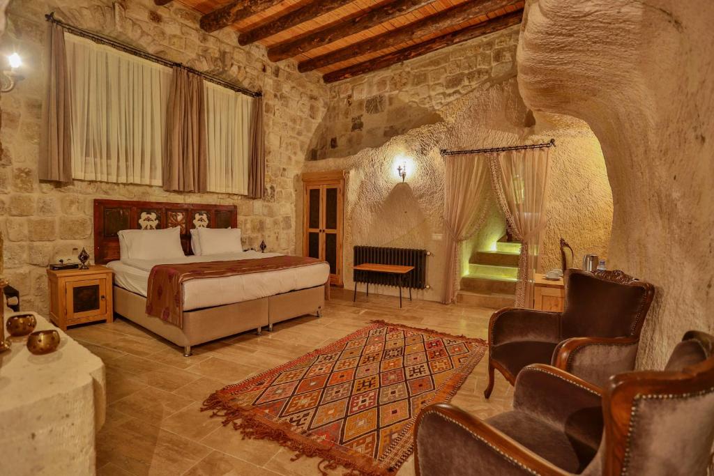 Hotel reviews Acropolis Cave Suite