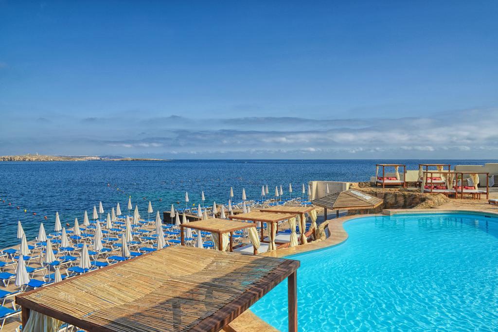 Dolmen Resort Hotel, Мальта