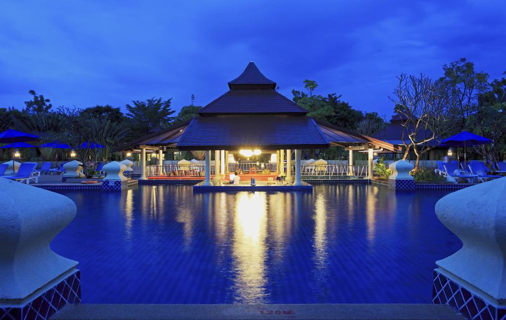 Цены в отеле Centara Seaview Resort Khao Lak