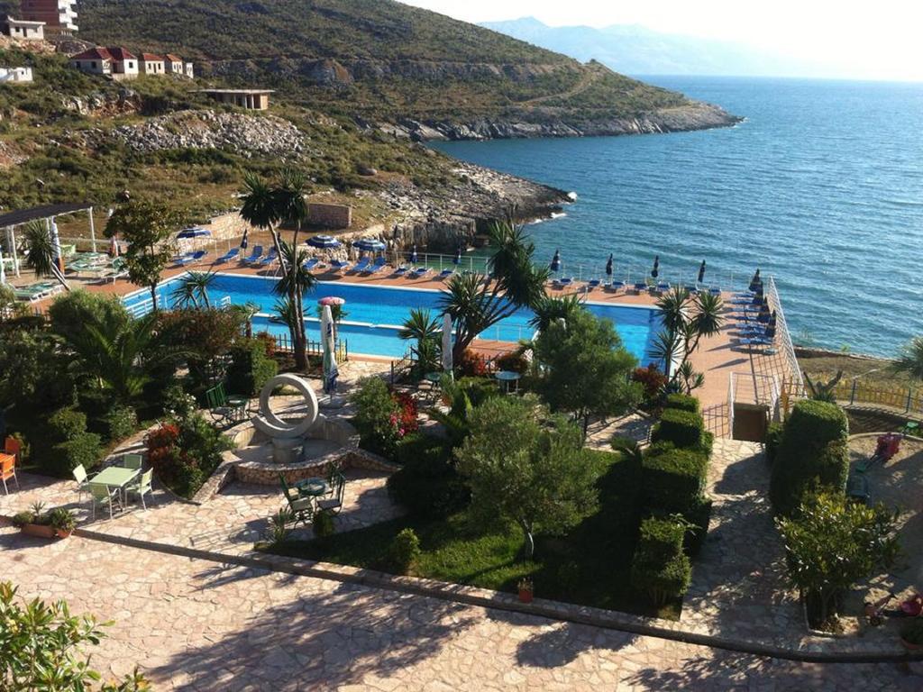 Відпочинок в готелі Bahamas Hotel Саранда Албанія
