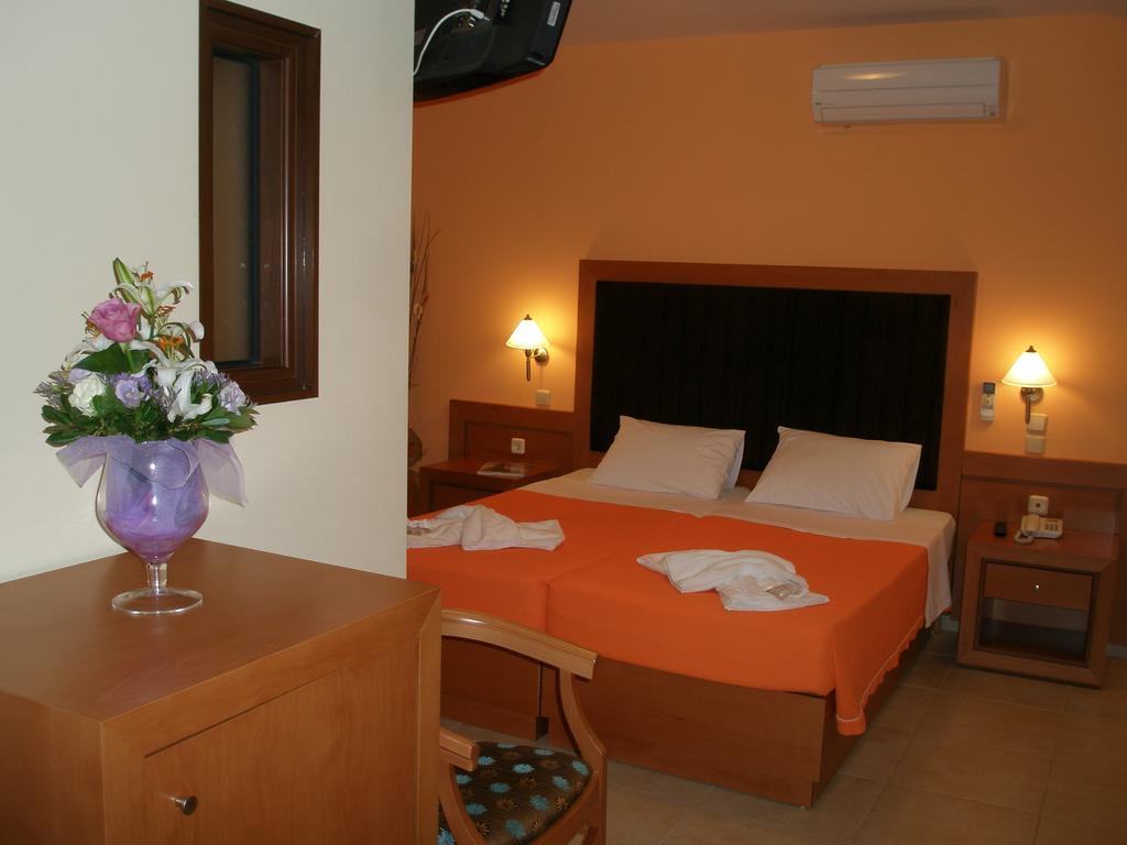 Tolo Hotel, Peloponnese prices
