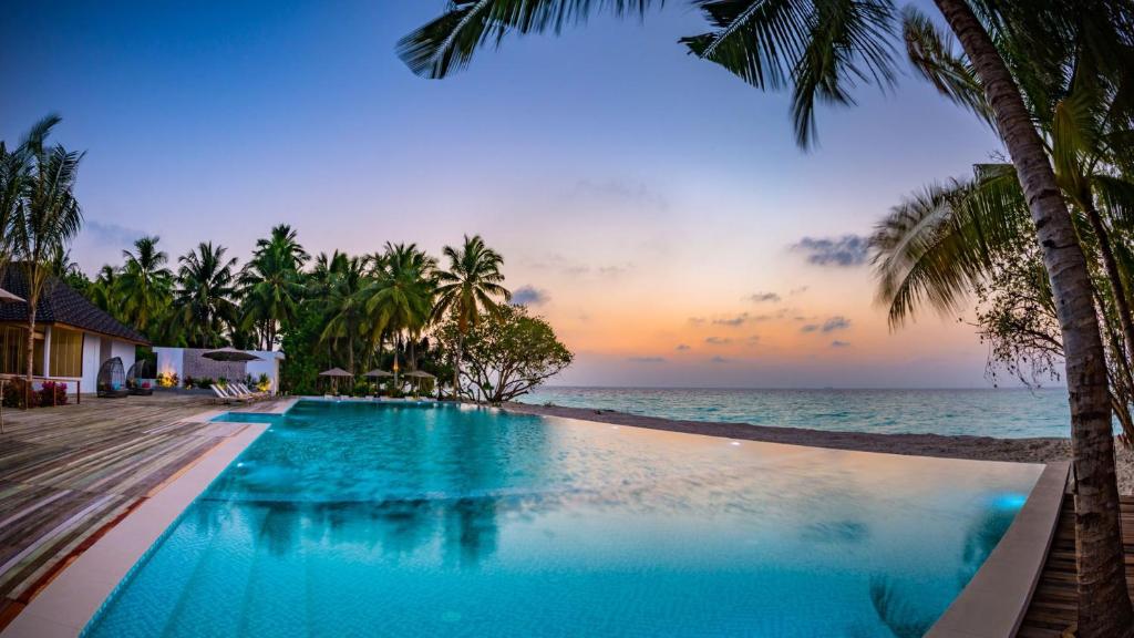Горящие туры в отель Fiyavalhu Maldives Южный Ари Атолл