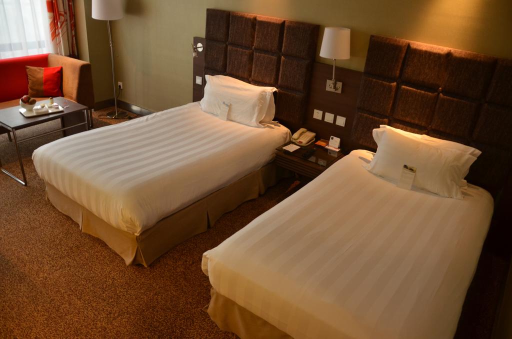 Відпочинок в готелі Novotel Peace Hotel