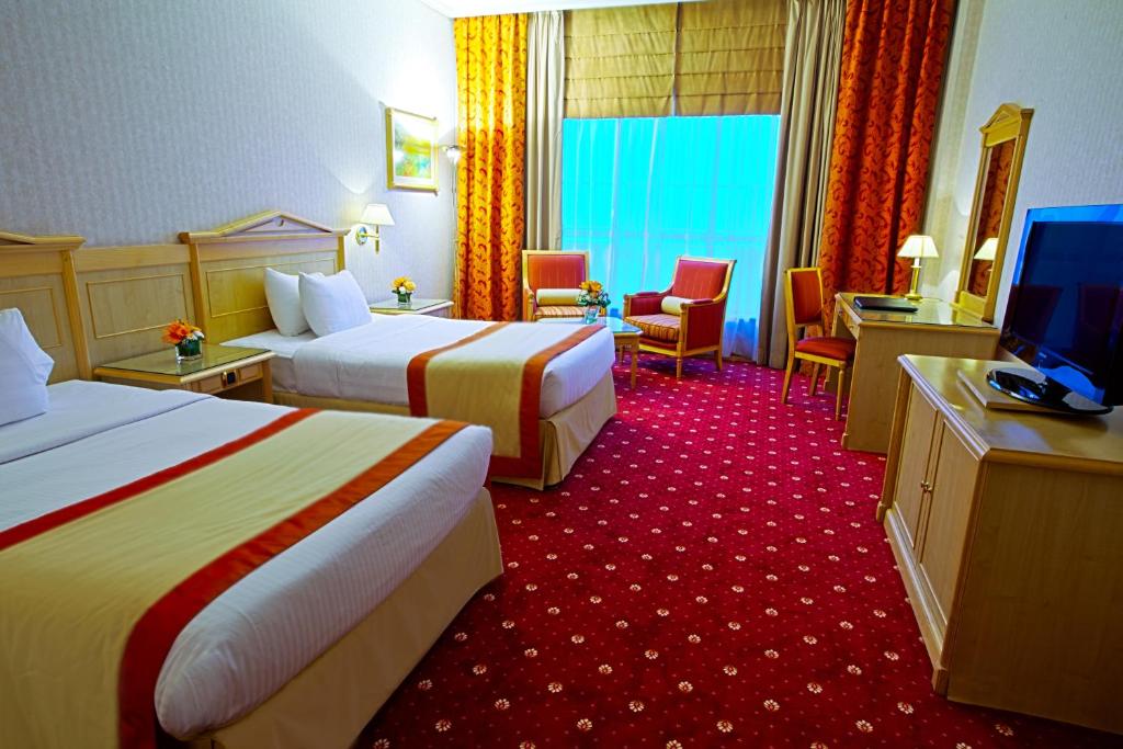 Дубай (пляжні готелі) Capitol Hotel ціни