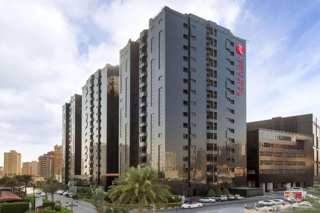 Ramada Hotel & Suites Ajman ціна