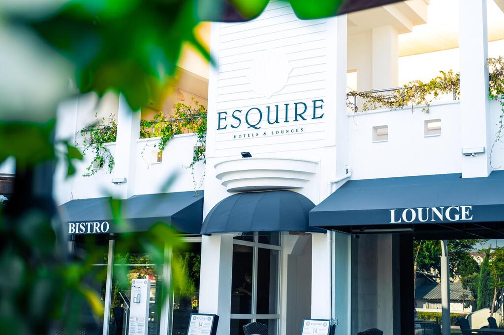Отзывы гостей отеля Esquire Hotel & Lounge