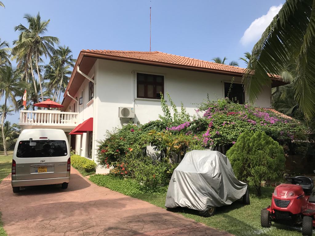 Відпочинок в готелі Palm Beach Villa Wadduwa