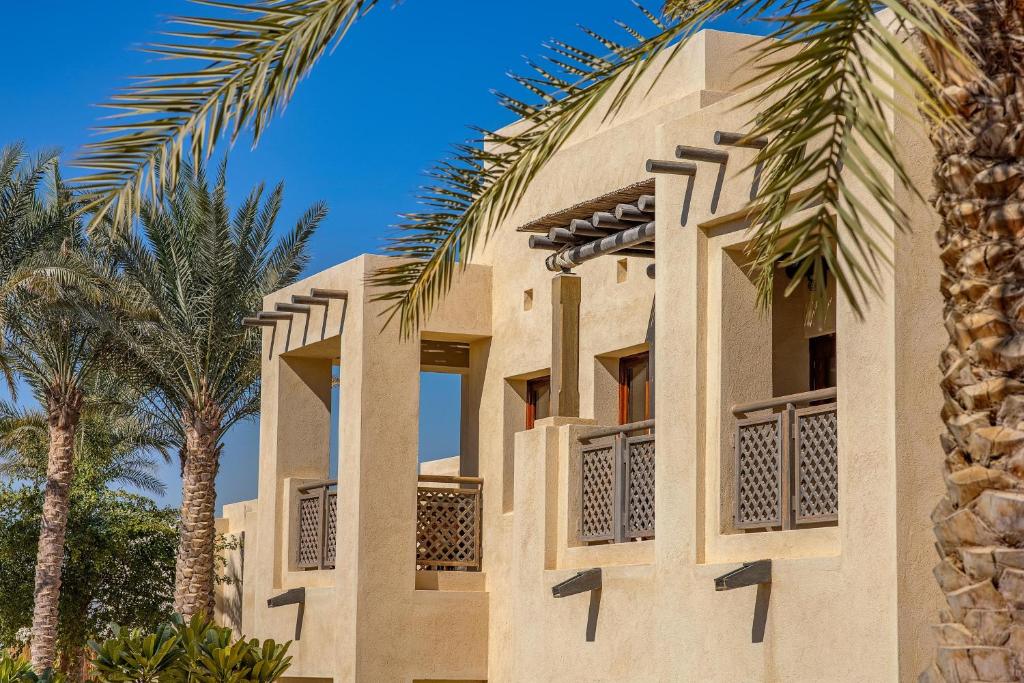 Відпочинок в готелі Al Wathba A Luxury Collection Desert Resort & Spa