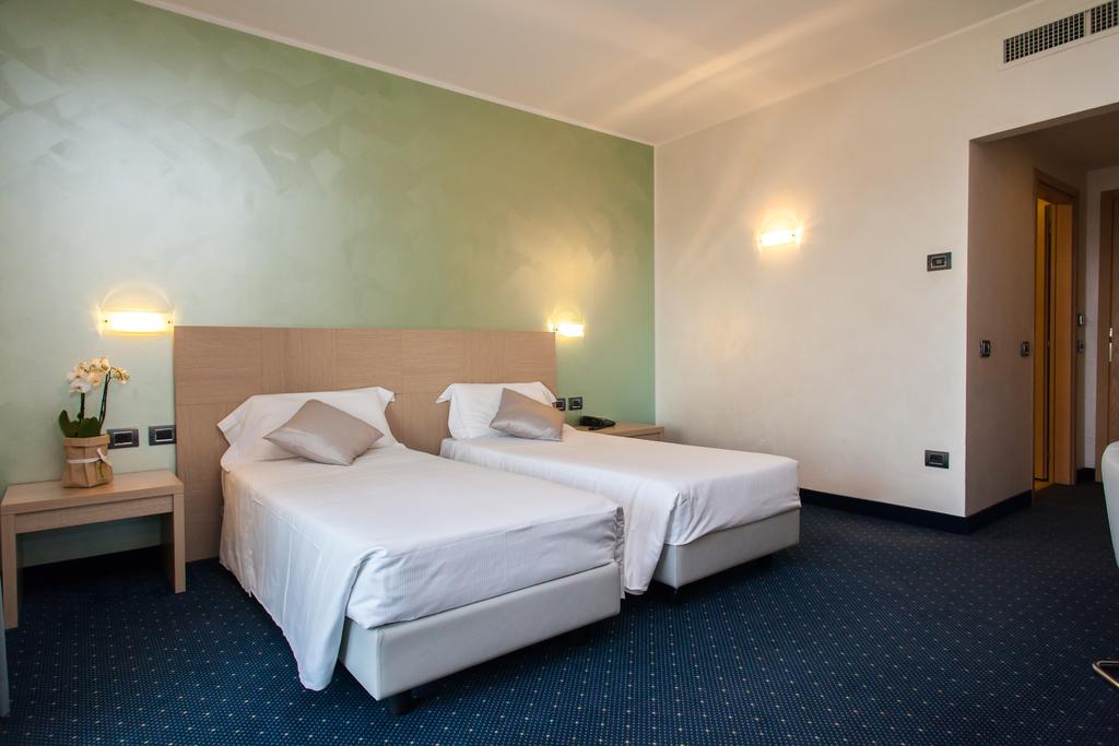 Palace hotel Zingonia, Bergamo ceny