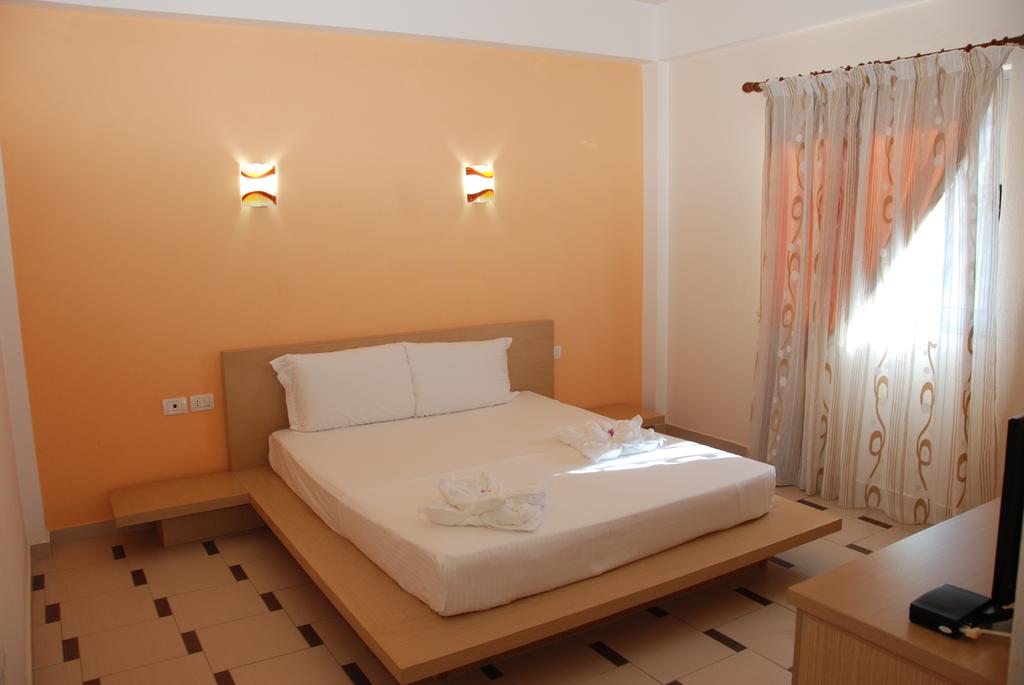 Відпочинок в готелі Bora Bora Hotel Саранда Албанія