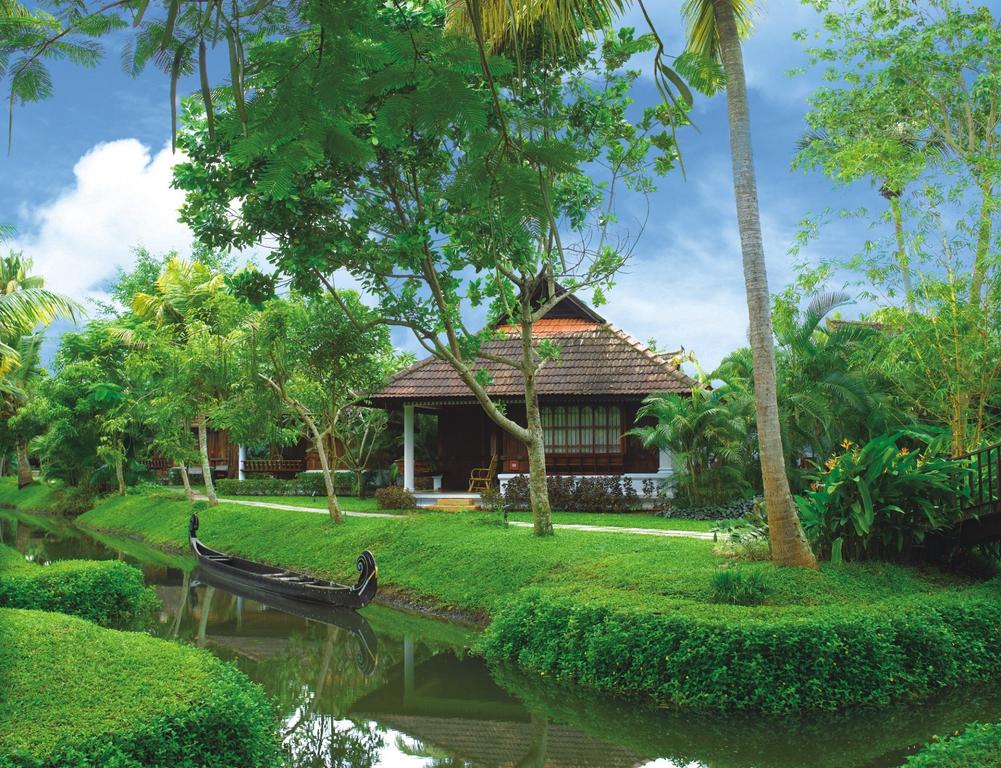 Kumarakom Lake Resort, Kumarakom ceny