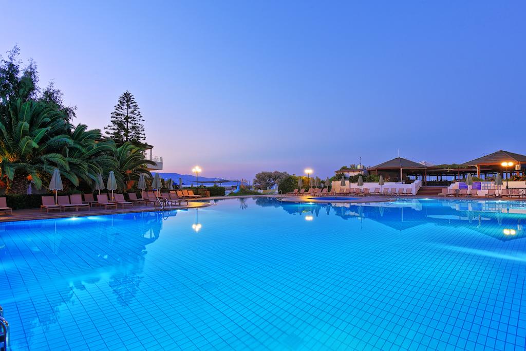 Гарячі тури в готель Apollonia Beach Resort and Spa Іракліон