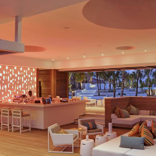 Горящие туры в отель Long Beach Golf & Spa Resort Восточное побережье Маврикий