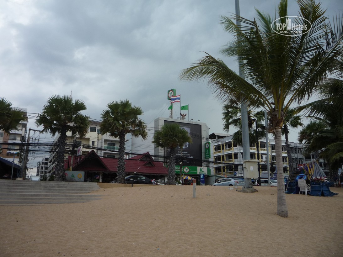By Dee@Jomtien Hotel, Пляж Паттайї, фото з відпочинку