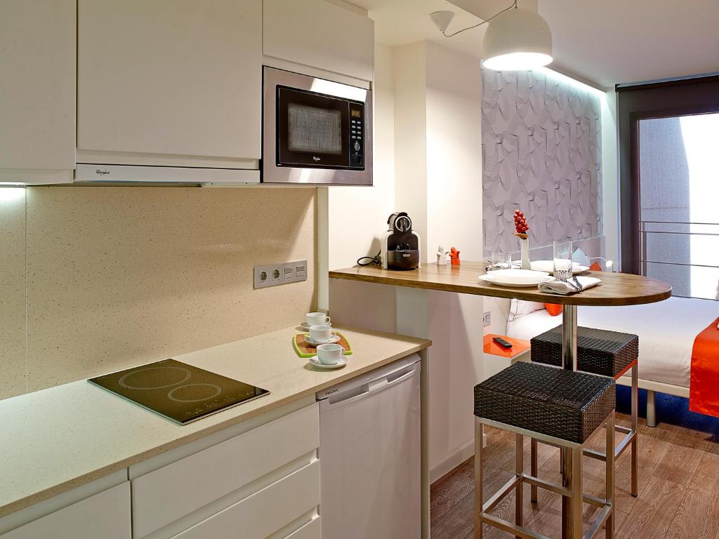 Apartments Hostemplo Suites, Барселона цены